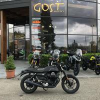 Moto Guzzi V7 STONE Nero Ruvido