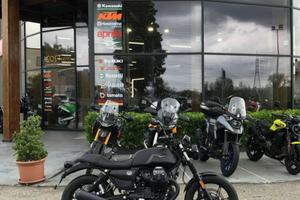 Moto Guzzi V7 STONE Nero Ruvido