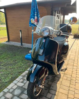 Vespa Gts 300