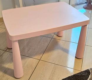 Tavolo gioco IKEA con sedia e sgabello