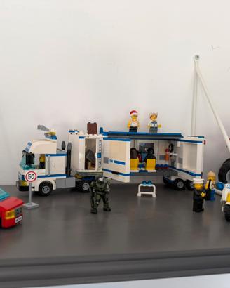 Lego city,toy story ecc
