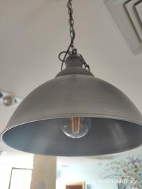 Lampadario in metallo 