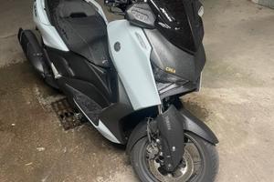 xmax tech max 125