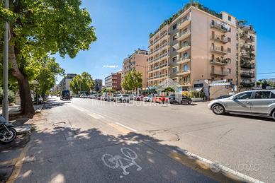 6 vani 200 mq al 2° piano in Via Sciuti!!