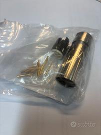 Connettore a innesto rapido