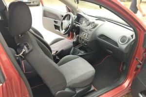 🚗Ford Fiesta (2008)1.2 Benzina PER RICAMBI O ROTT