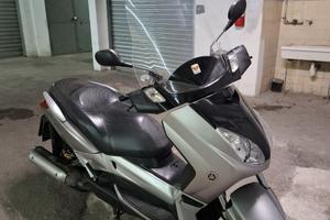 Yamaha X Max 250
