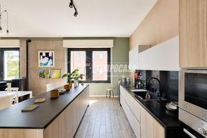 Porzione di bifam. con giardino, p.auto e cantina
