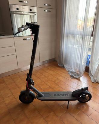 Monopattino elettrico Ducati pro Evo