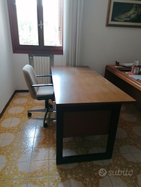 Arredamento studio in legno