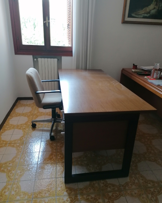 Arredamento studio in legno