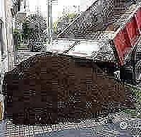 Terra, giardino orto aiuole// trasporto