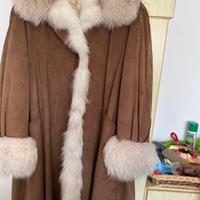 Cappotto scamosciato e interno pelliccia