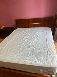 Letto matrimoniale completo di materasso