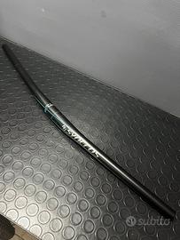 Manubrio MTB  Syncros 70 cm con manopole