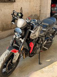 Triumph Trident 660
