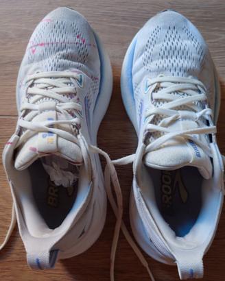 Scarpa donna,numero 37.5 ,COMODISSIME,prezzo 50,00