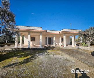 VILLA CASTELLI_Villa con terreno