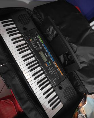 Tastiera Yamaha PSR-E253 + custodia  