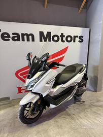 Honda Forza 300