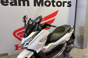 Honda Forza 300