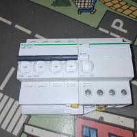 INTERRUTTORE AUTOMATICO TRIFASE CON BLOCCO VIGI