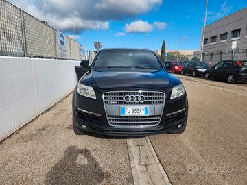 Audi Q7 4.2 V8 TDI quattro tiptronic