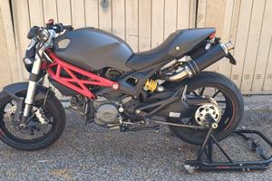 Ducati Monster 796