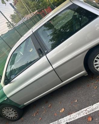 Lancia y