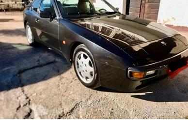 Porsche 944