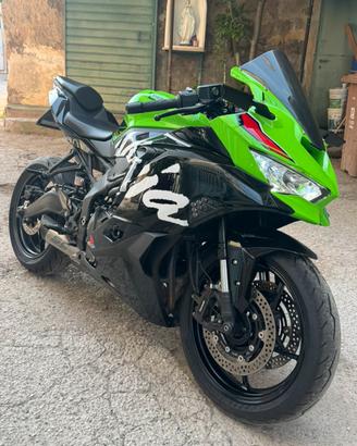 Kawasaki Ninjia ZX4 RR