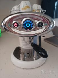 macchina per caffè in capsule illy iperespresso x7
