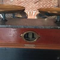 bilancia d'epoca tra il XlV  XXX secolo 