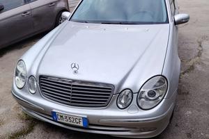 Mercedes Classe E anno 2004