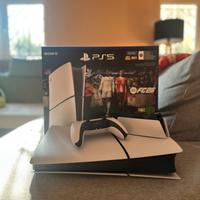 PlayStation 5 + fifa 26 + ricarica joystick