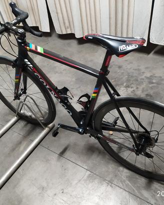 bici da corsa Colnago v1r