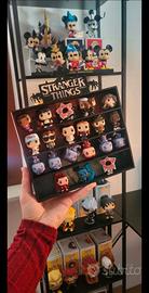 Espositore 4 piani Stranger Things logo altern.