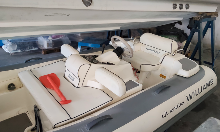 Gommone Williams 325 idrogetto con motore Weber