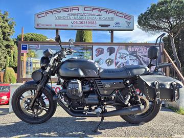 Moto Guzzi V7 III Stone Night Pack