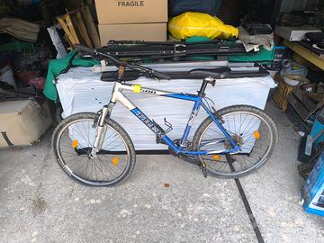 Bicicletta MTB Trek 4500