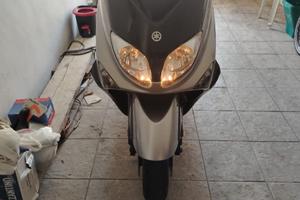 Yamaha tmax