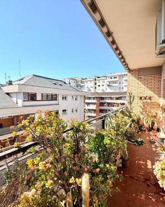 Attico / Mansarda di 186 m² con più di 5 locali a 