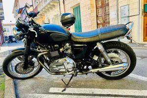 Triumph T 100