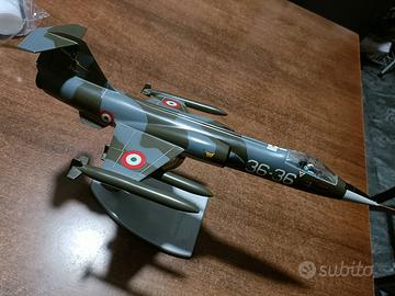 Modellino aereo militare italiano mimetico – 36-36