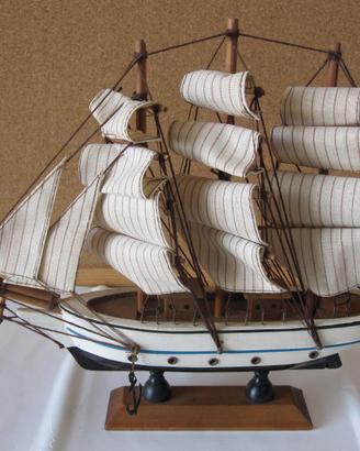 Modello vintage veliero antico in legno modellismo