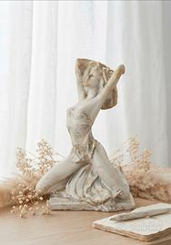 statua donna
