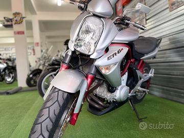 Kawasaki ER 6N - 2007 Guarda la Vetrina Moto