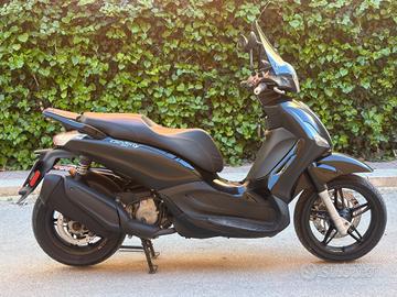 Piaggio Beverly 350 Sport Touring