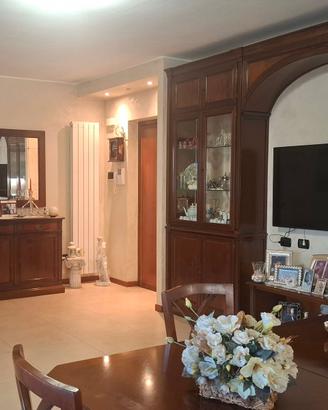 MOBILI  SALA IN STILE