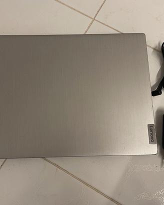 Notebook lenovo i3 10generazione ssd da 480gb 8gb 